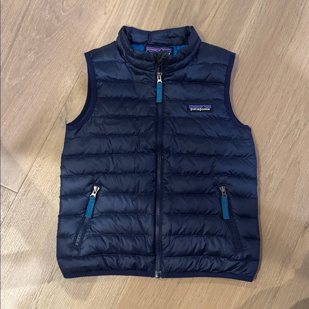 NWOT Patagonia Kids Blue Quilted Vest 4T